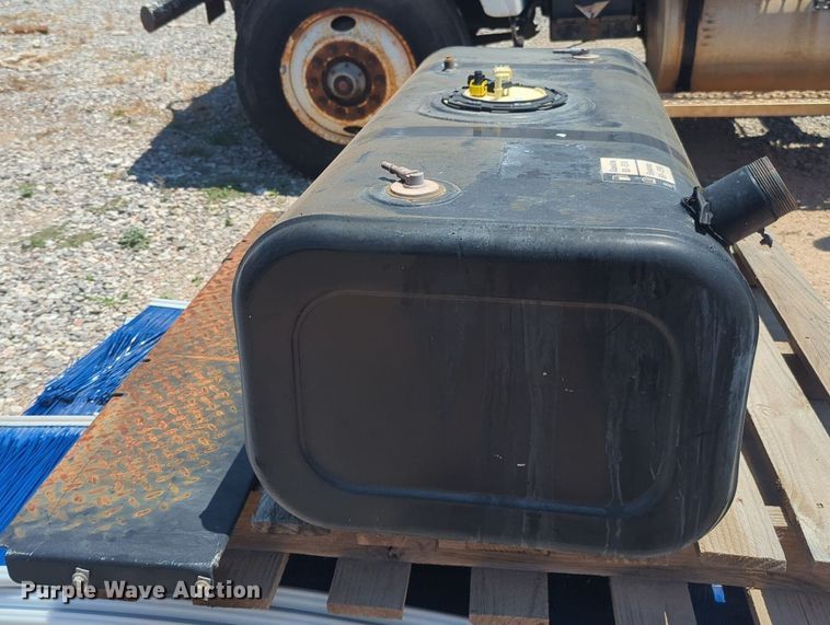 image for item NG9982 Fuel tank