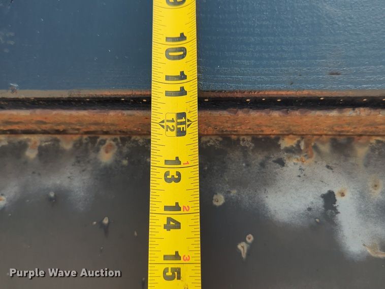 image for item NG9996 1982 Ford F600 dump truck