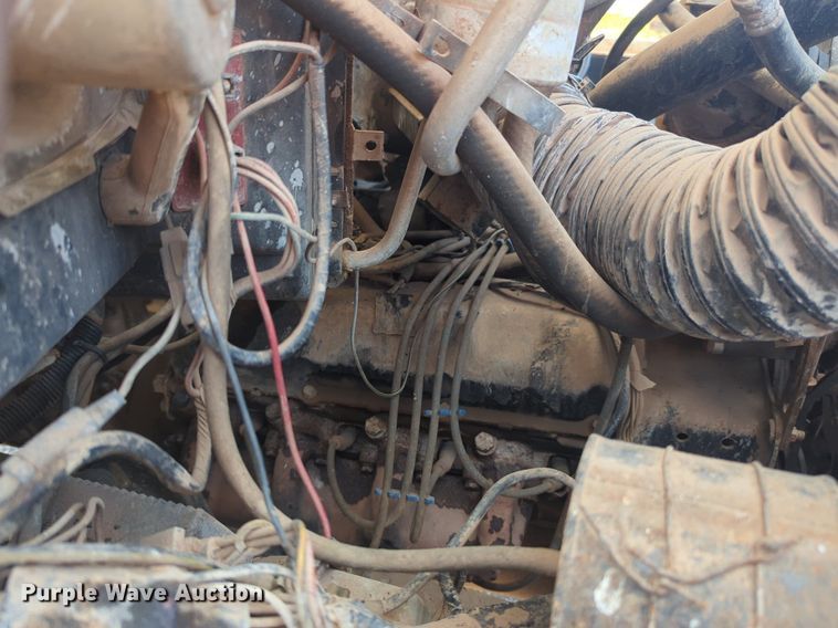 image for item NG9996 1982 Ford F600 dump truck