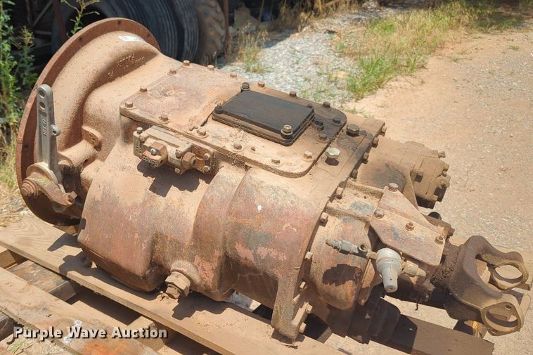 image for item NG9998 Eaton Fuller RT0-12513 transmission