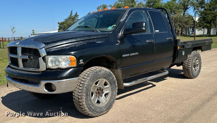 image for item NL9842 2004 Dodge Ram 2500 Quad Cab bale bed pickup truck