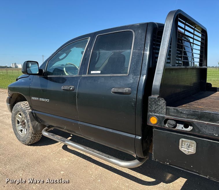 image for item NL9842 2004 Dodge Ram 2500 Quad Cab bale bed pickup truck