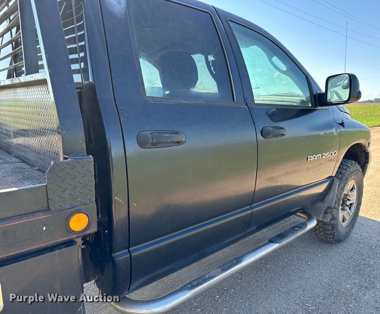 image for item NL9842 2004 Dodge Ram 2500 Quad Cab bale bed pickup truck