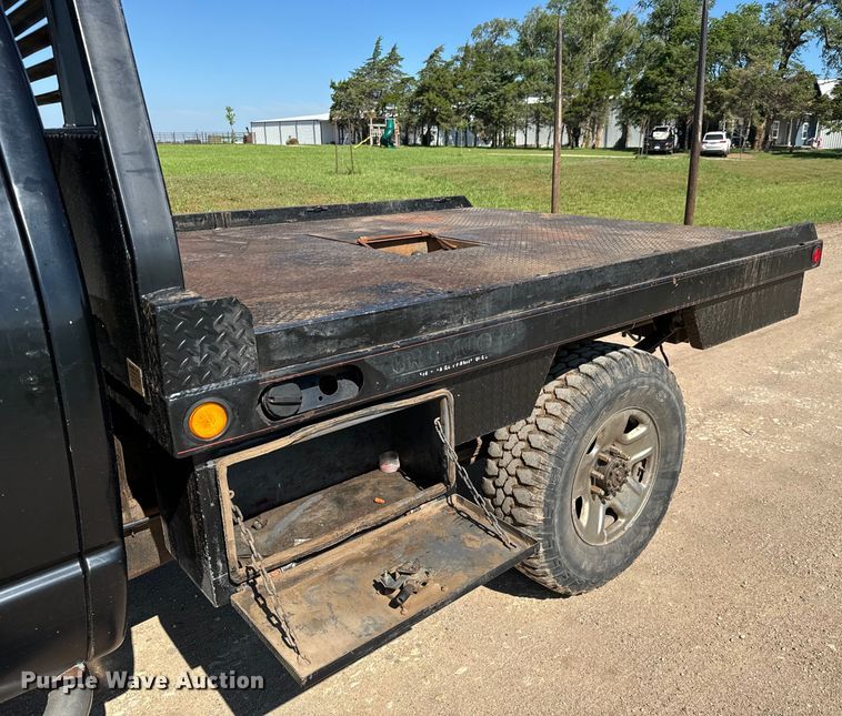 image for item NL9842 2004 Dodge Ram 2500 Quad Cab bale bed pickup truck