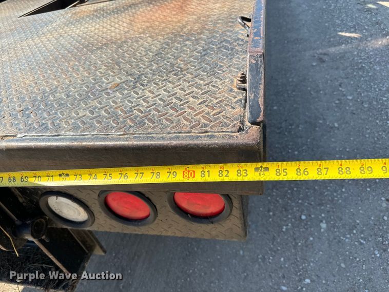 image for item NL9842 2004 Dodge Ram 2500 Quad Cab bale bed pickup truck