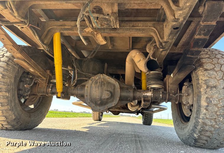 image for item NL9842 2004 Dodge Ram 2500 Quad Cab bale bed pickup truck