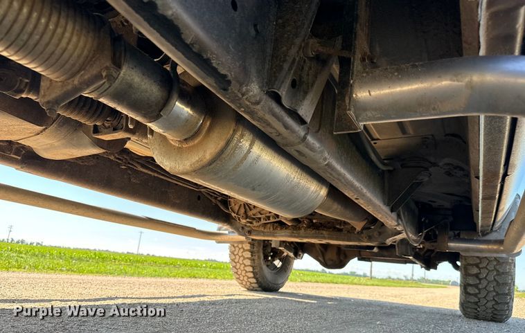 image for item NL9842 2004 Dodge Ram 2500 Quad Cab bale bed pickup truck