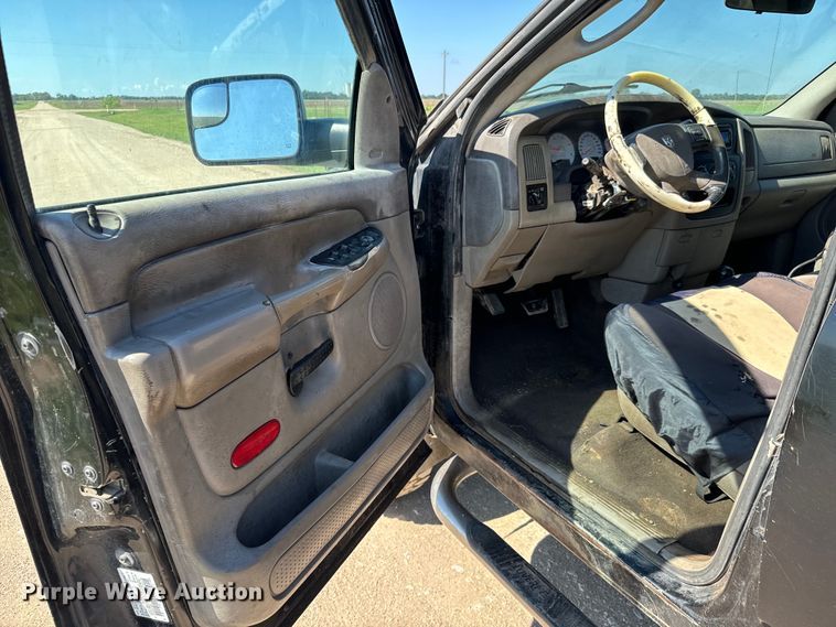 image for item NL9842 2004 Dodge Ram 2500 Quad Cab bale bed pickup truck