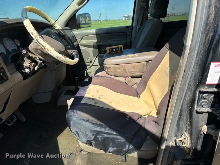 image for item NL9842 2004 Dodge Ram 2500 Quad Cab bale bed pickup truck