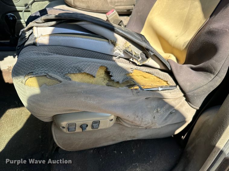 image for item NL9842 2004 Dodge Ram 2500 Quad Cab bale bed pickup truck