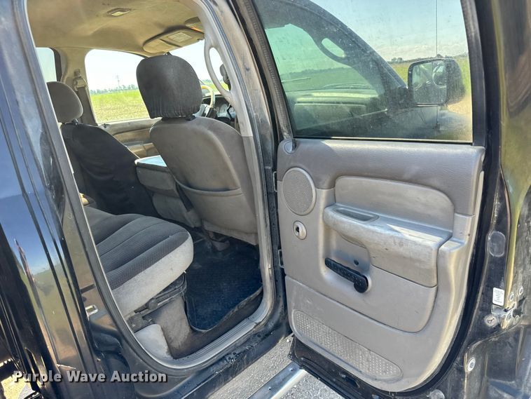 image for item NL9842 2004 Dodge Ram 2500 Quad Cab bale bed pickup truck