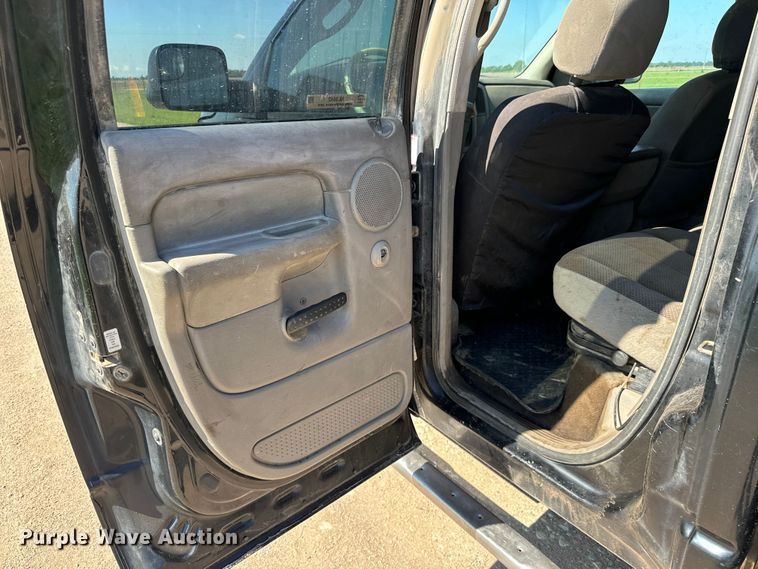 image for item NL9842 2004 Dodge Ram 2500 Quad Cab bale bed pickup truck