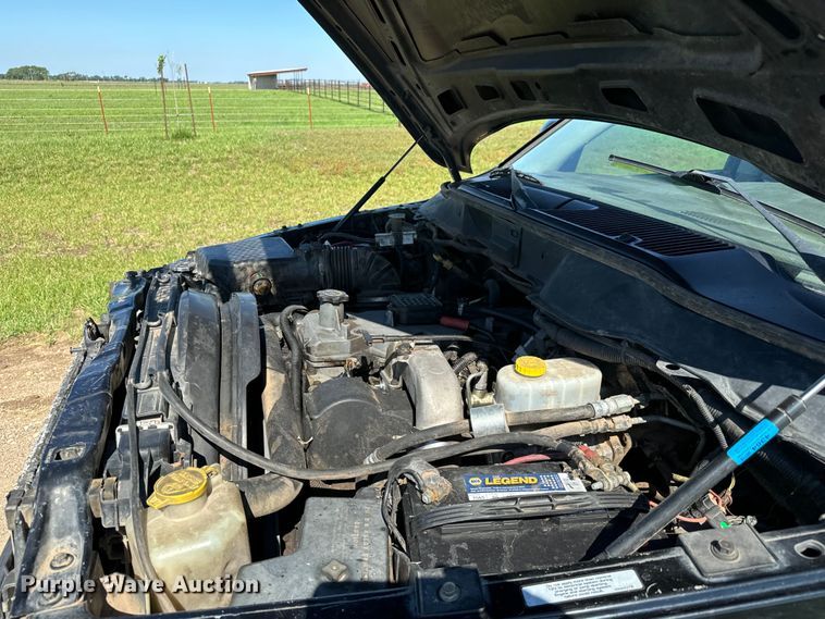 image for item NL9842 2004 Dodge Ram 2500 Quad Cab bale bed pickup truck