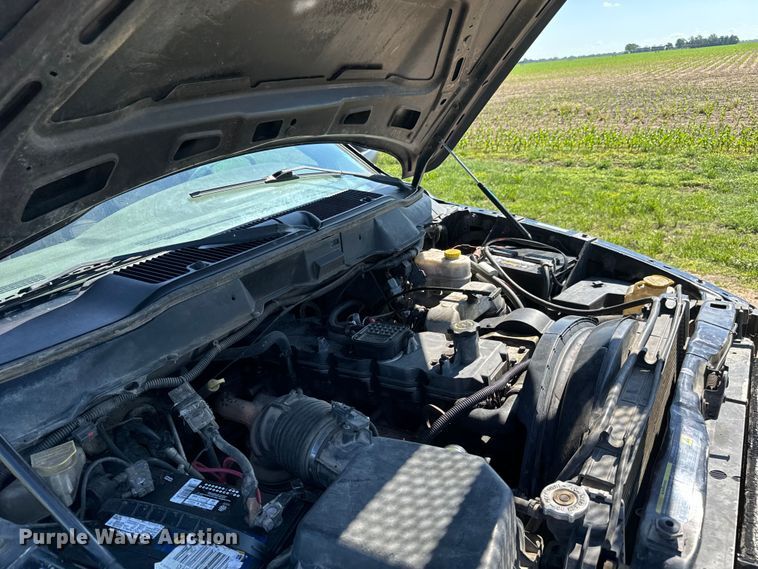 image for item NL9842 2004 Dodge Ram 2500 Quad Cab bale bed pickup truck