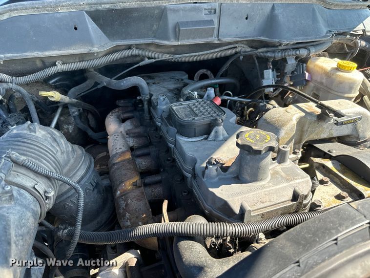 image for item NL9842 2004 Dodge Ram 2500 Quad Cab bale bed pickup truck