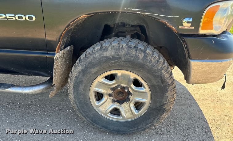 image for item NL9842 2004 Dodge Ram 2500 Quad Cab bale bed pickup truck