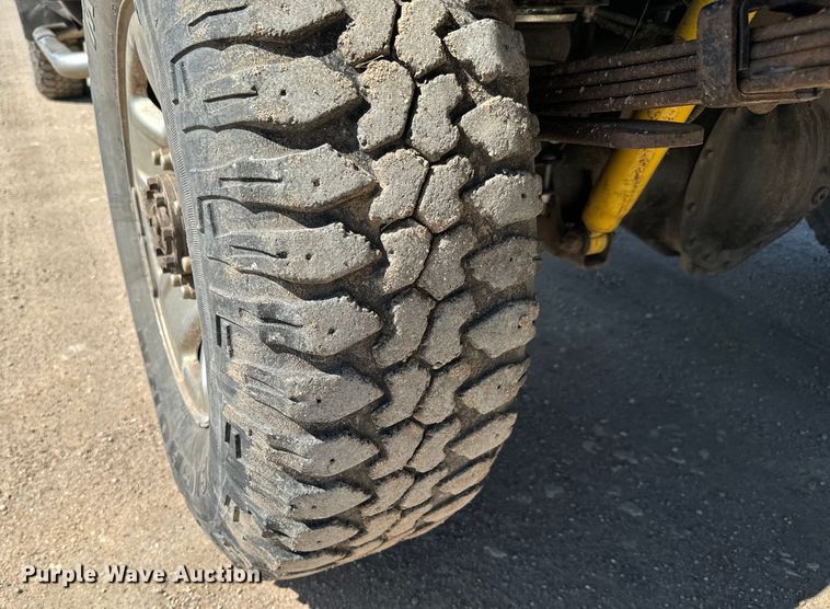 image for item NL9842 2004 Dodge Ram 2500 Quad Cab bale bed pickup truck