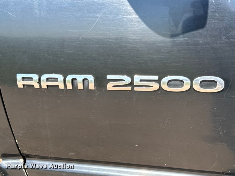 image for item NL9842 2004 Dodge Ram 2500 Quad Cab bale bed pickup truck