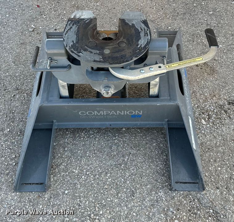 image for item NQ9644 B&W Companion RVB3500 fifth wheel hitch