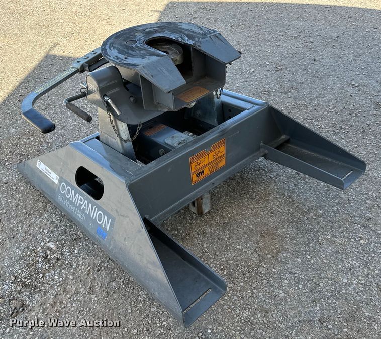 image for item NQ9644 B&W Companion RVB3500 fifth wheel hitch