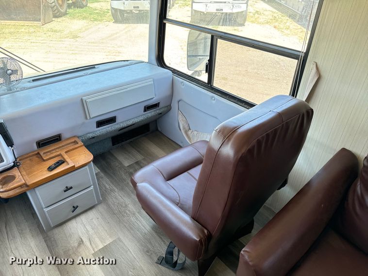 image for item NQ9645 1993 Monaco Dynasty  RV