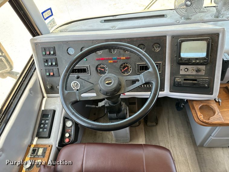 image for item NQ9645 1993 Monaco Dynasty  RV