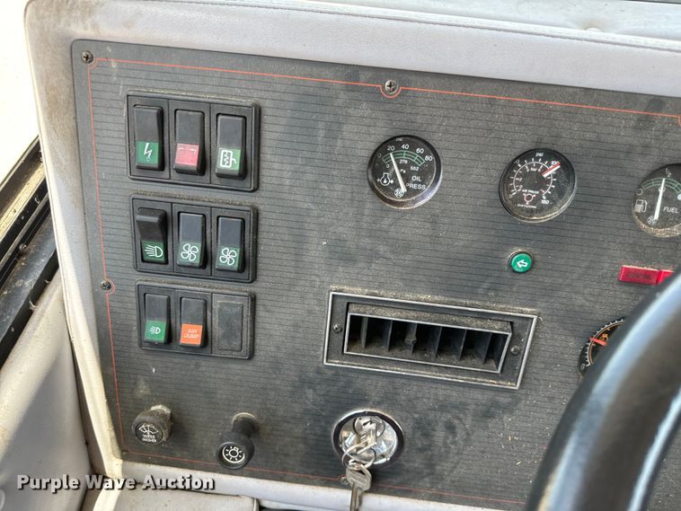 image for item NQ9645 1993 Monaco Dynasty  RV