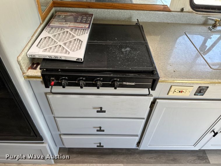 image for item NQ9645 1993 Monaco Dynasty  RV