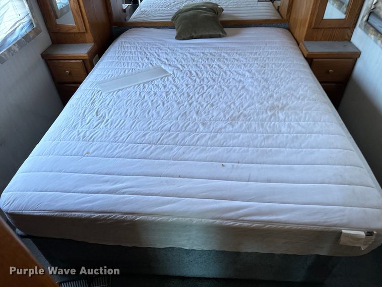 image for item NQ9645 1993 Monaco Dynasty  RV