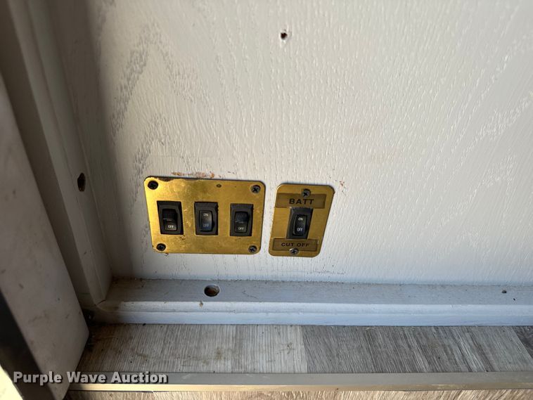 image for item NQ9645 1993 Monaco Dynasty  RV