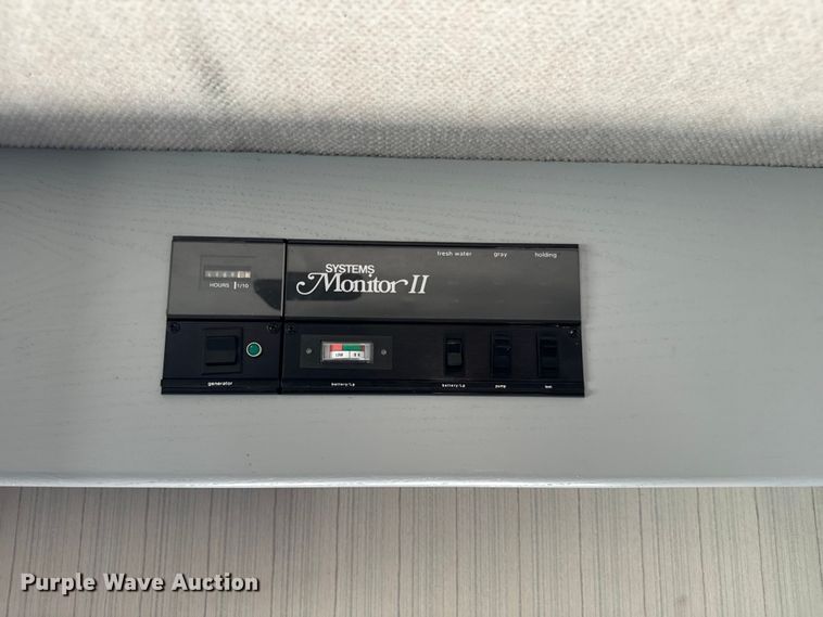 image for item NQ9645 1993 Monaco Dynasty  RV