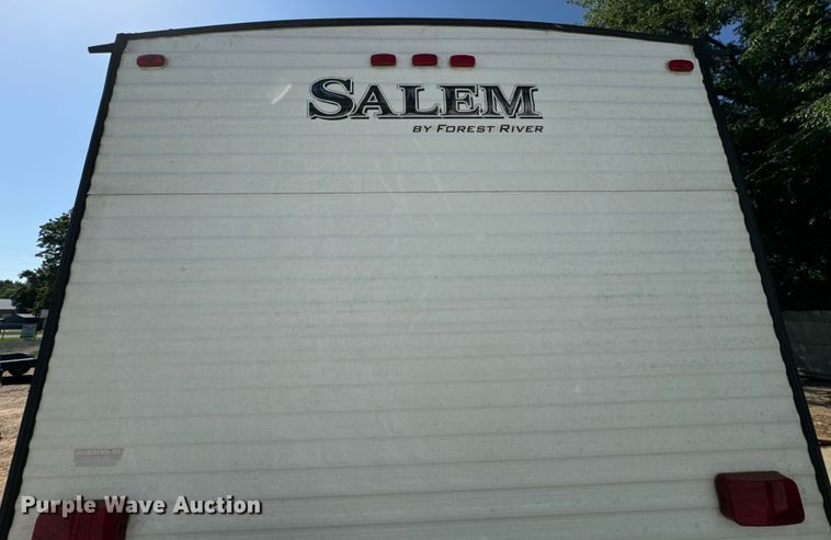 image for item NQ9661 2015 Forest River Salem camper