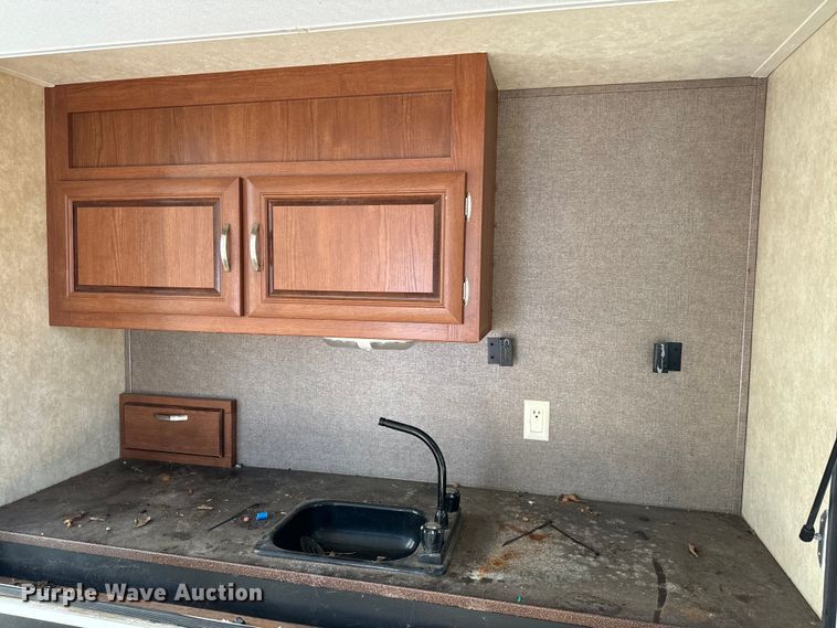 image for item NQ9661 2015 Forest River Salem camper