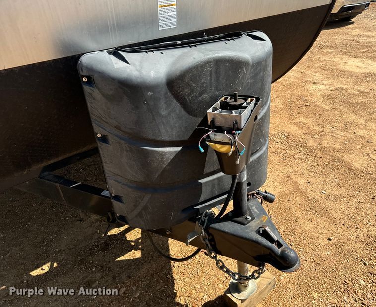 image for item NQ9661 2015 Forest River Salem camper