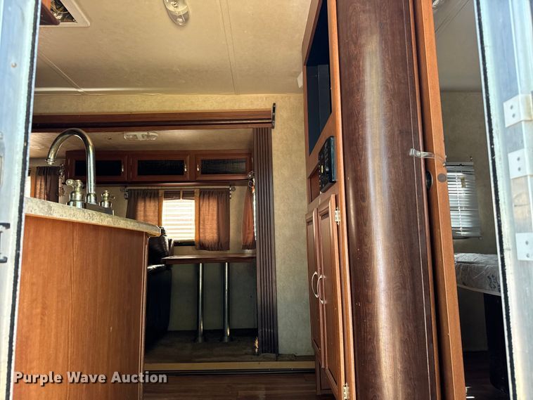 image for item NQ9661 2015 Forest River Salem camper