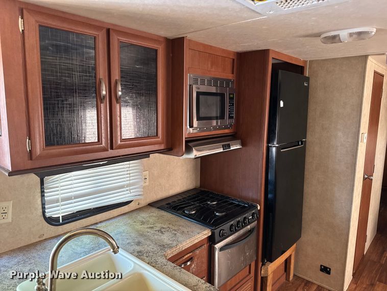 image for item NQ9661 2015 Forest River Salem camper