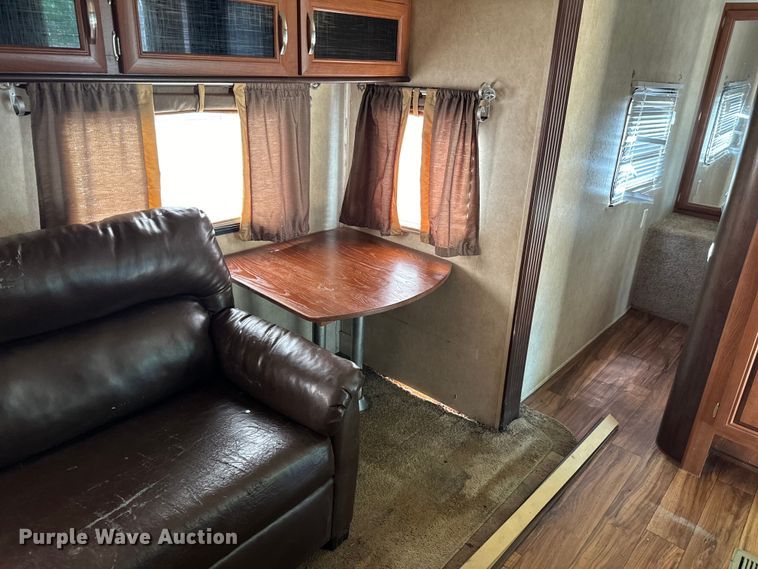 image for item NQ9661 2015 Forest River Salem camper