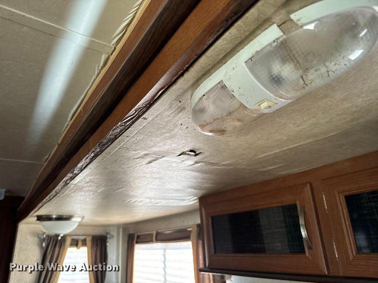 image for item NQ9661 2015 Forest River Salem camper