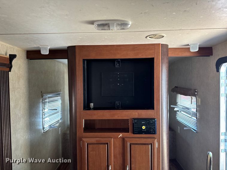 image for item NQ9661 2015 Forest River Salem camper