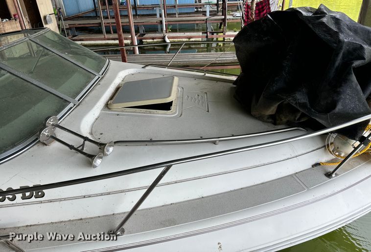 image for item NQ9663 1998 Larson 290 Cabrio  boat