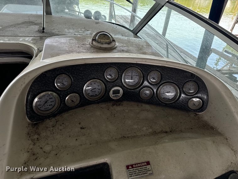 image for item NQ9663 1998 Larson 290 Cabrio  boat