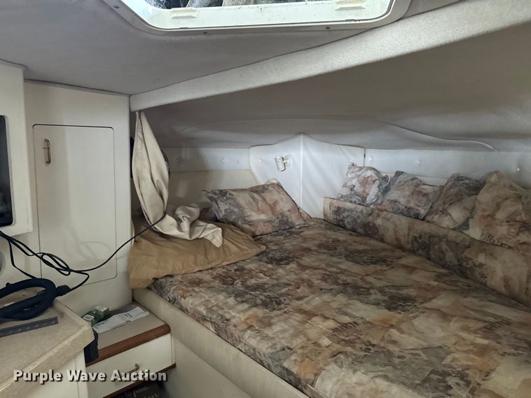 image for item NQ9663 1998 Larson 290 Cabrio  boat