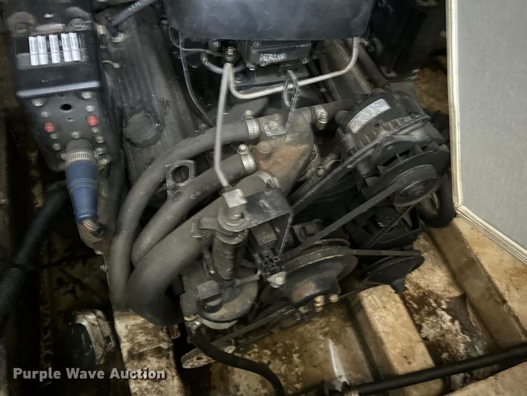 image for item NQ9663 1998 Larson 290 Cabrio  boat