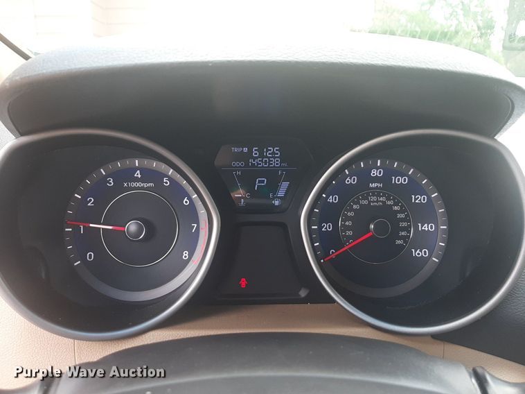 image for item NU9806 2013 Hyundai Elantra  