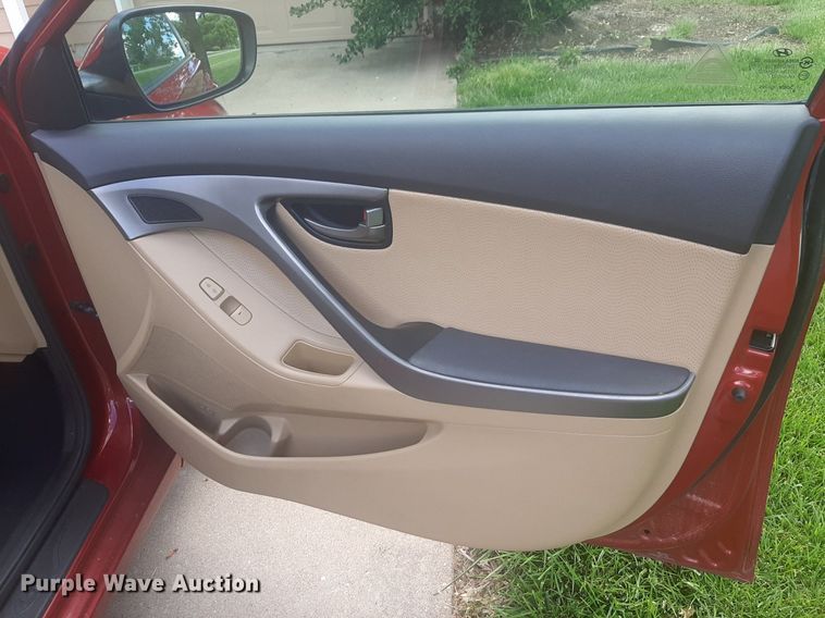 image for item NU9806 2013 Hyundai Elantra  