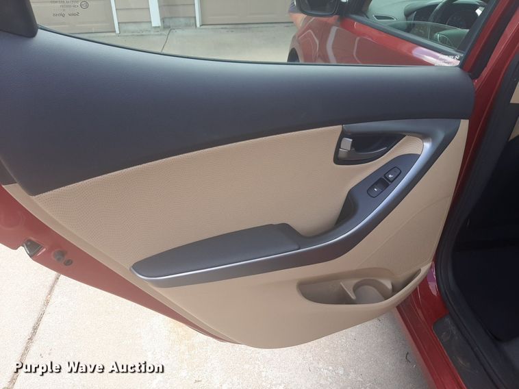 image for item NU9806 2013 Hyundai Elantra  