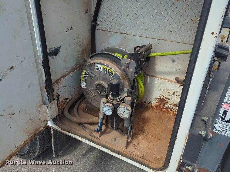 image for item NW9505 2018 Ford F550 Super Duty utility / service truck