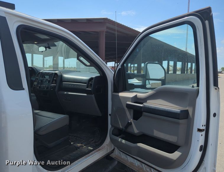 image for item NW9505 2018 Ford F550 Super Duty utility / service truck