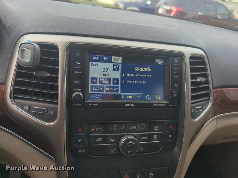 image for item NW9543 2012 Jeep Grand Cherokee Limited SUV