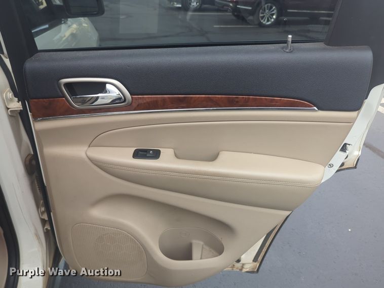 image for item NW9543 2012 Jeep Grand Cherokee Limited SUV